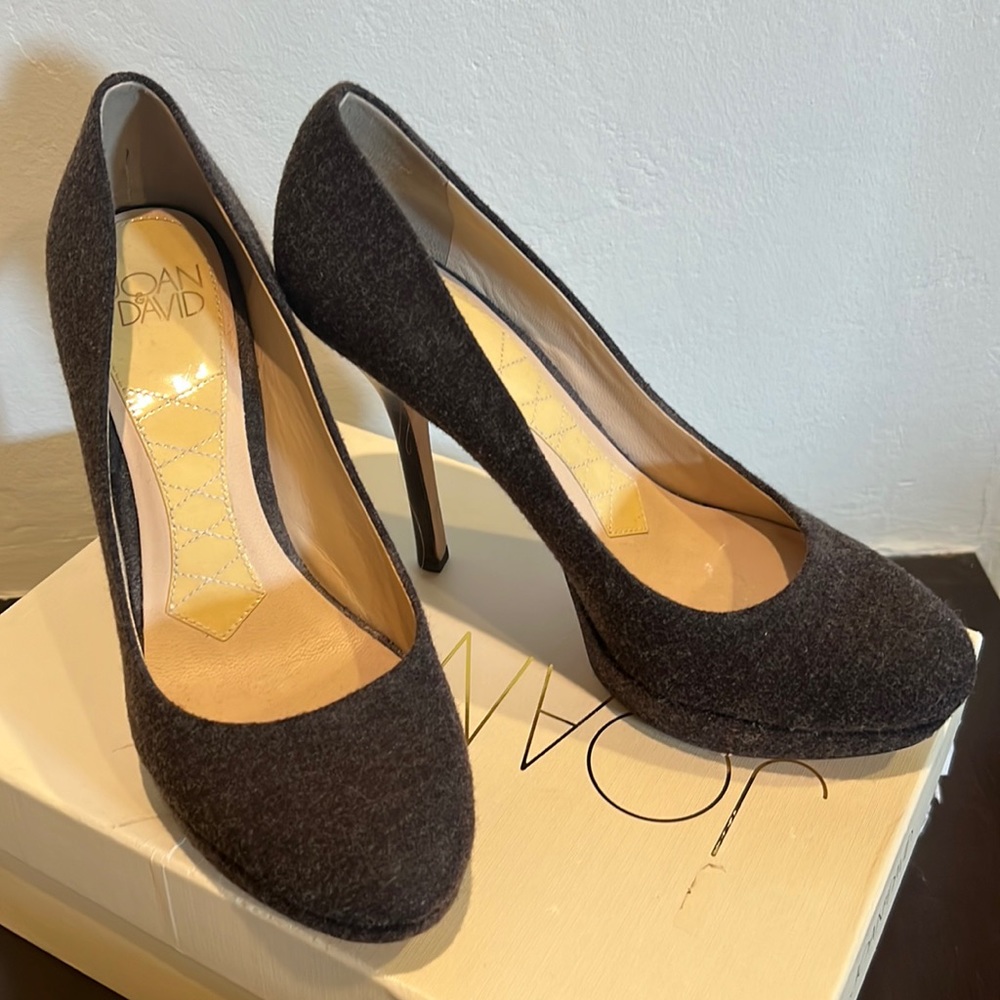 Platform Heels in Grey/Brown Flannel. Size 6.5
